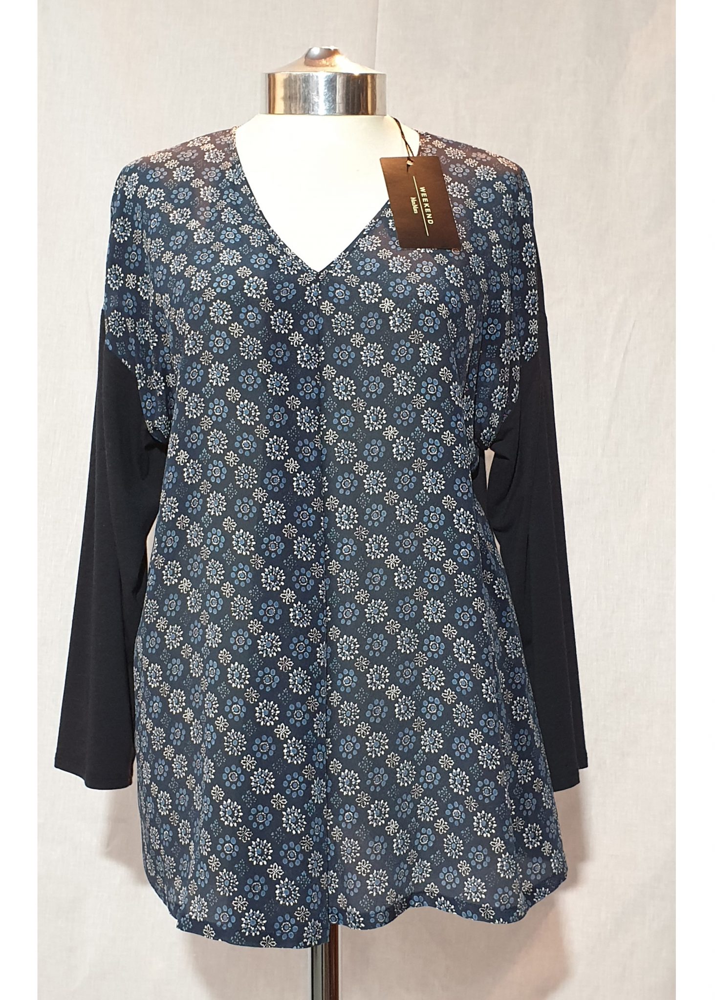 Weekend_MaxMara-blusa-seda-floral