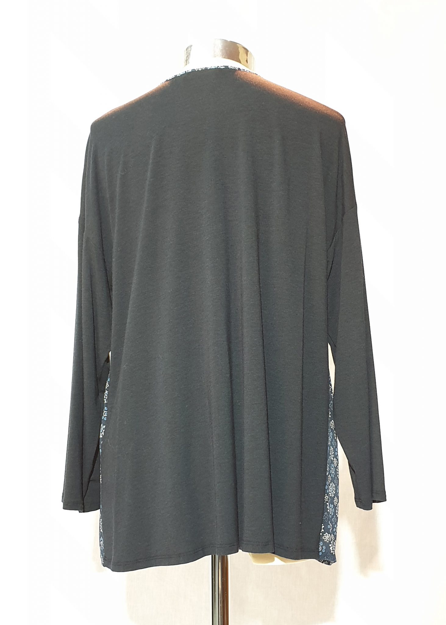Weekend_MaxMara-blusa-seda-floral3