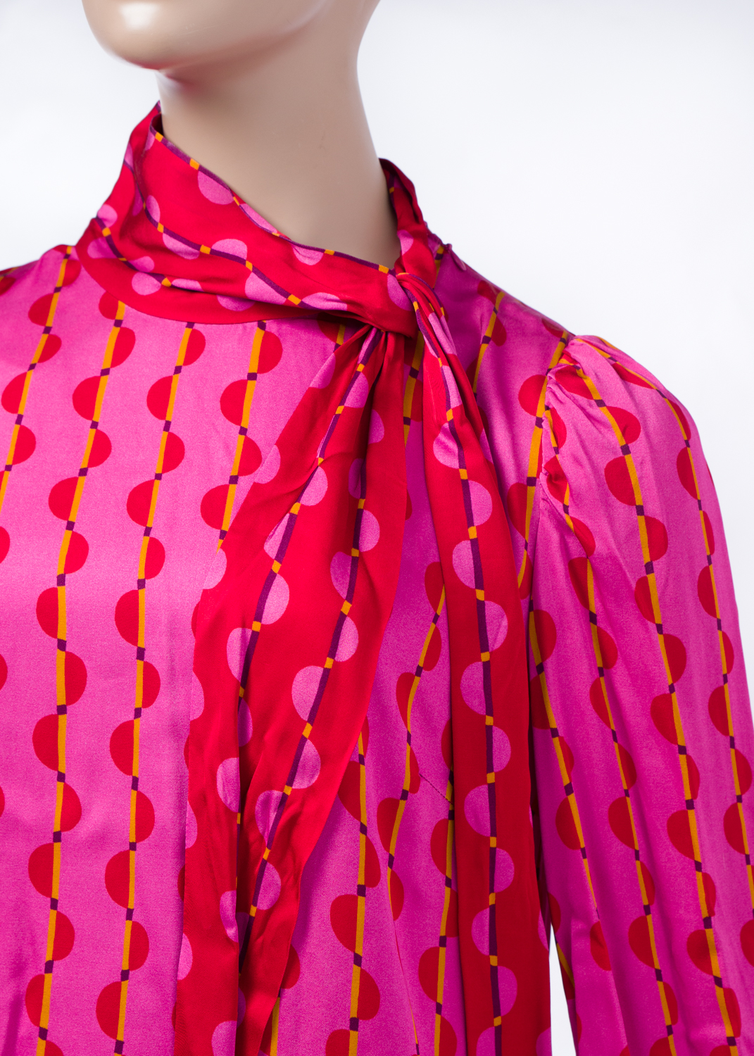 BEATRICE_vestido_vermelho_rosa4