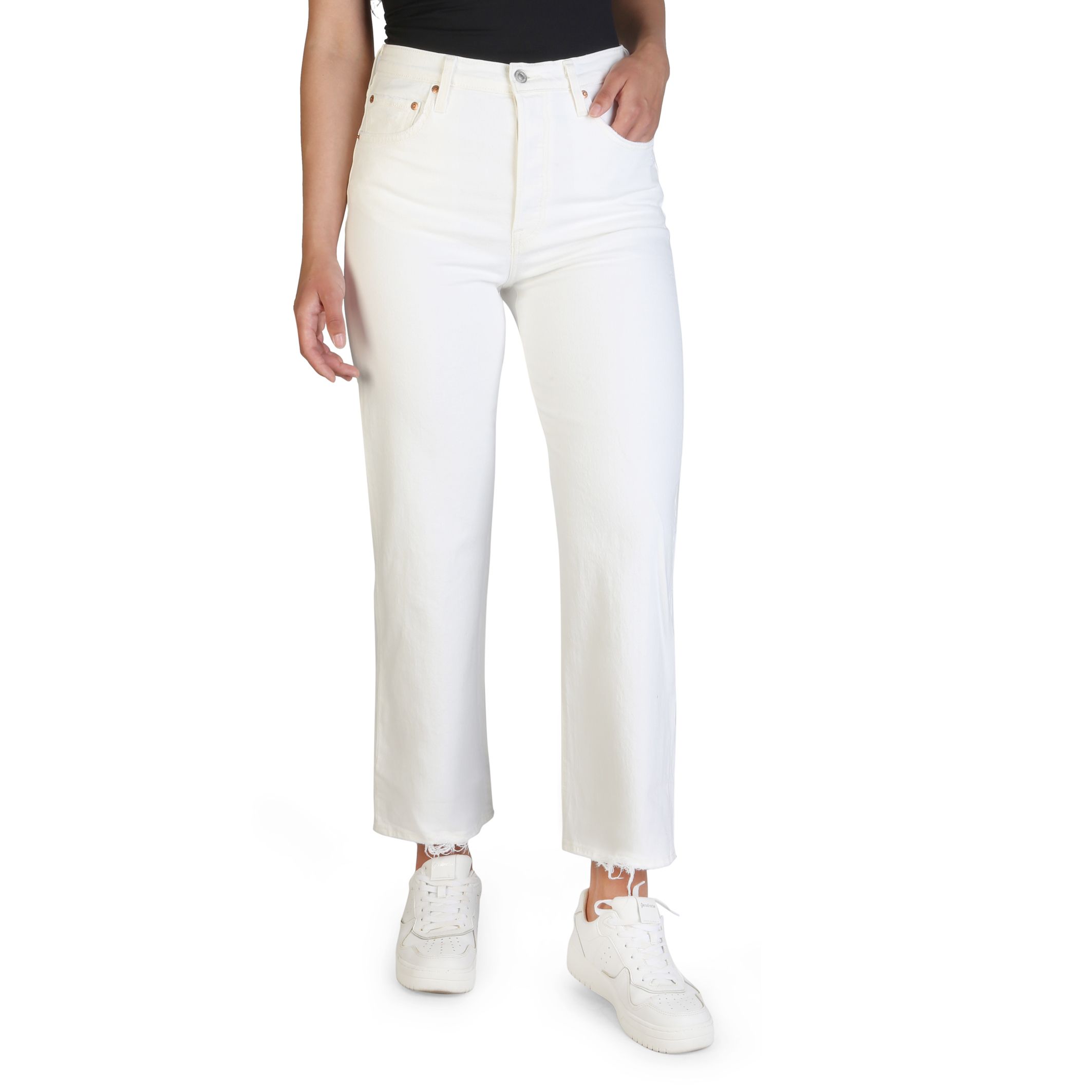 3592cf60-b88f-11eb-86d7-7f07f7223858 Levis