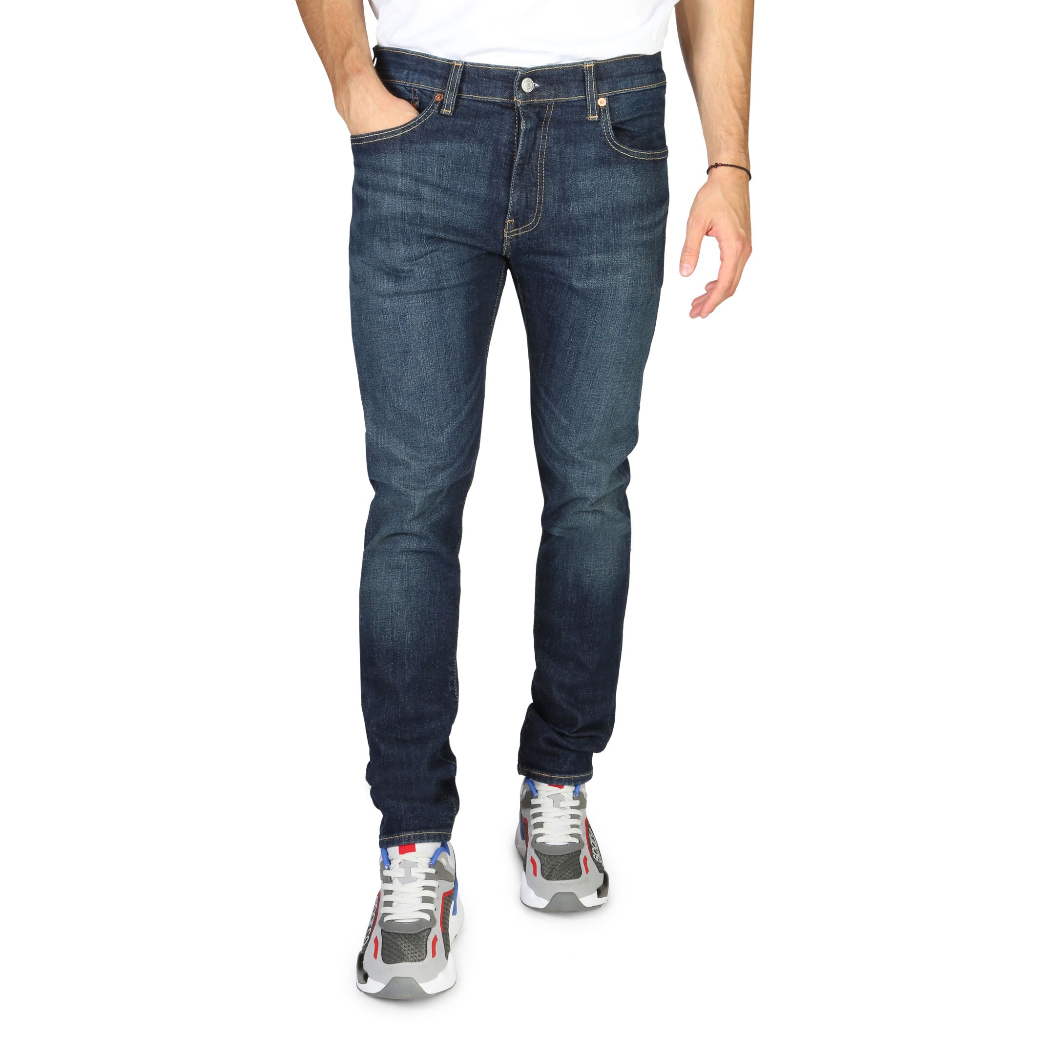 5a7bdab0-121d-11eb-9b99-474b312fd136 Levis