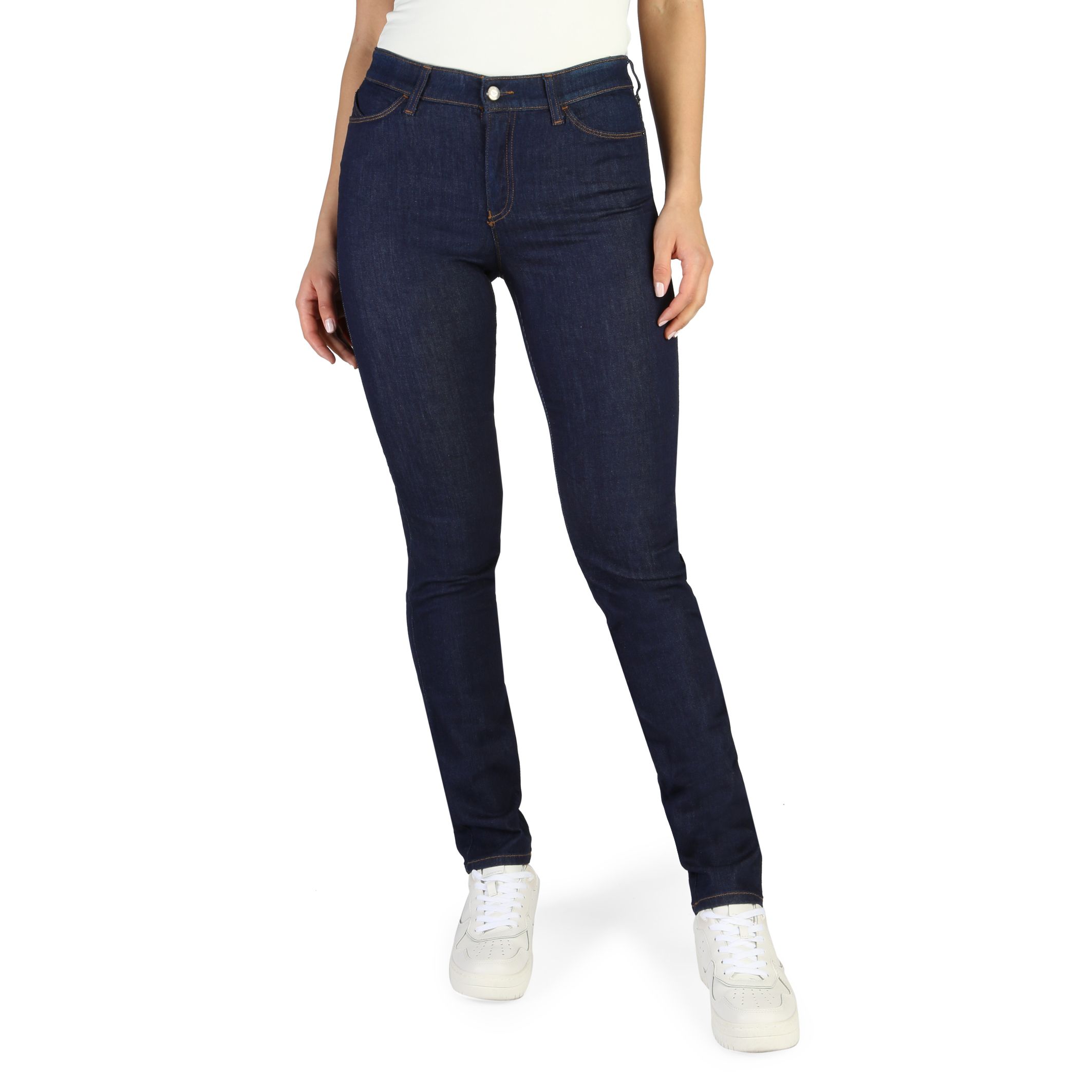 ccede210-6c44-11eb-8c4f-c5b33833d7f6 Emporio Armani