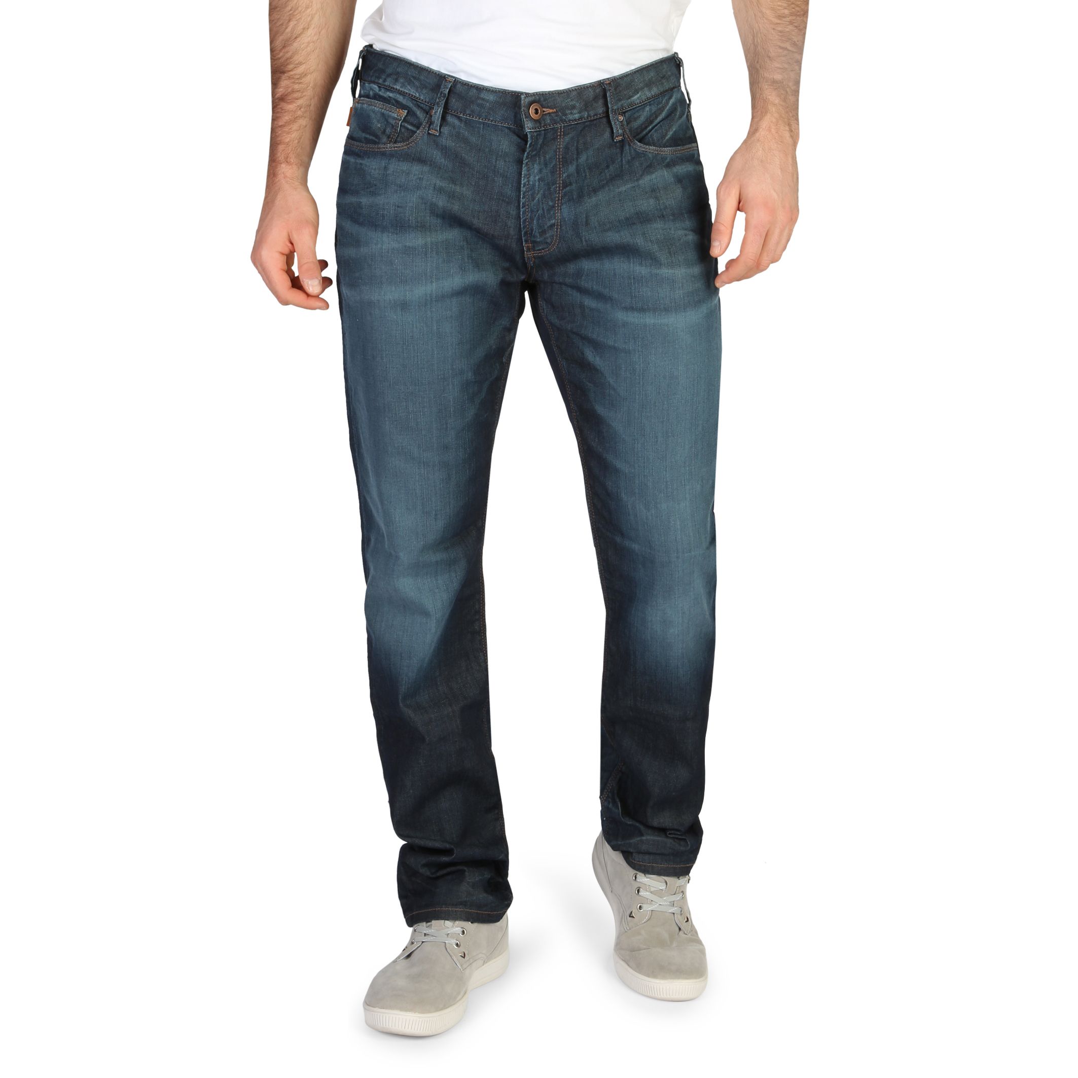 95082ca0-6c4b-11eb-8c4f-c5b33833d7f6 Emporio Armani